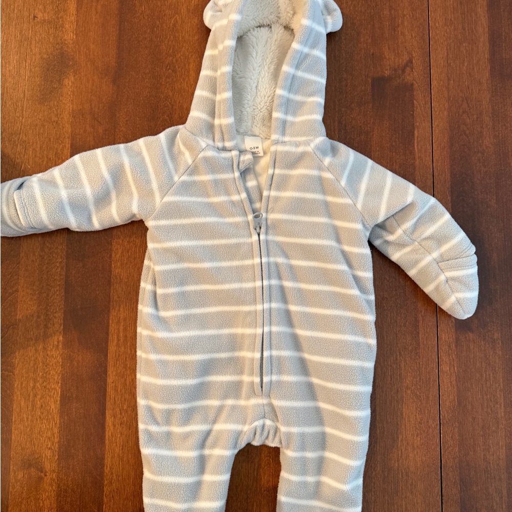 Old Navy Gray and White Striped Baby Footie